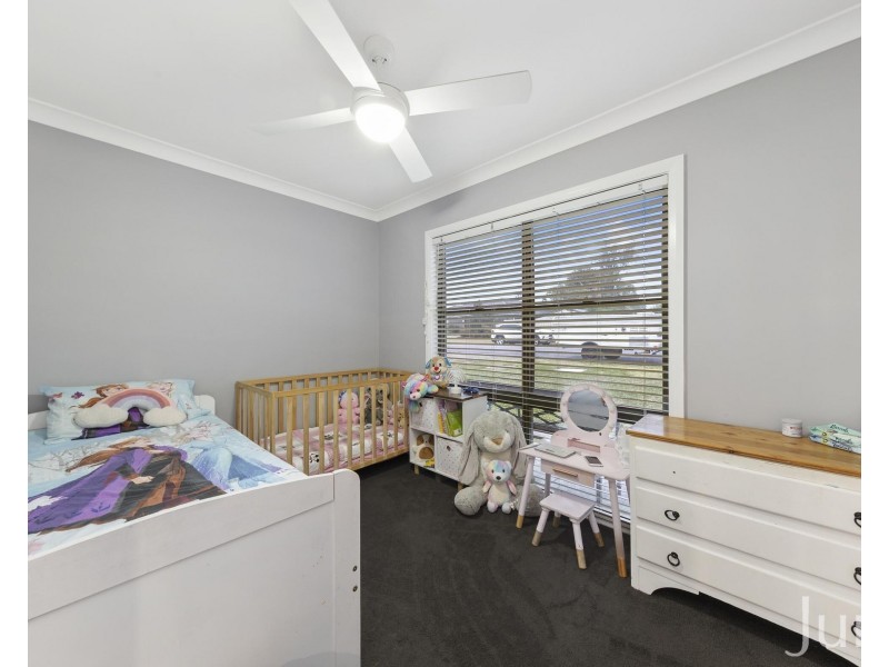 2/1 Elizabeth Street, Cessnock NSW 2325