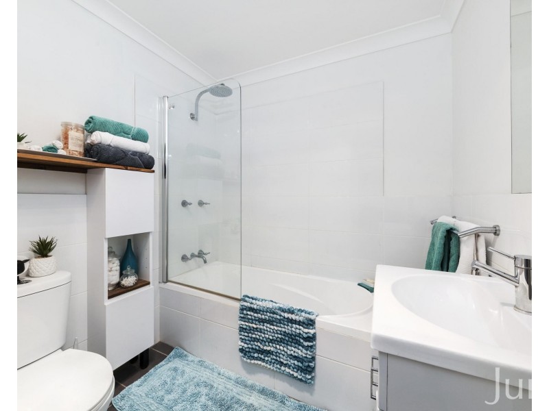 2/1 Elizabeth Street, Cessnock NSW 2325