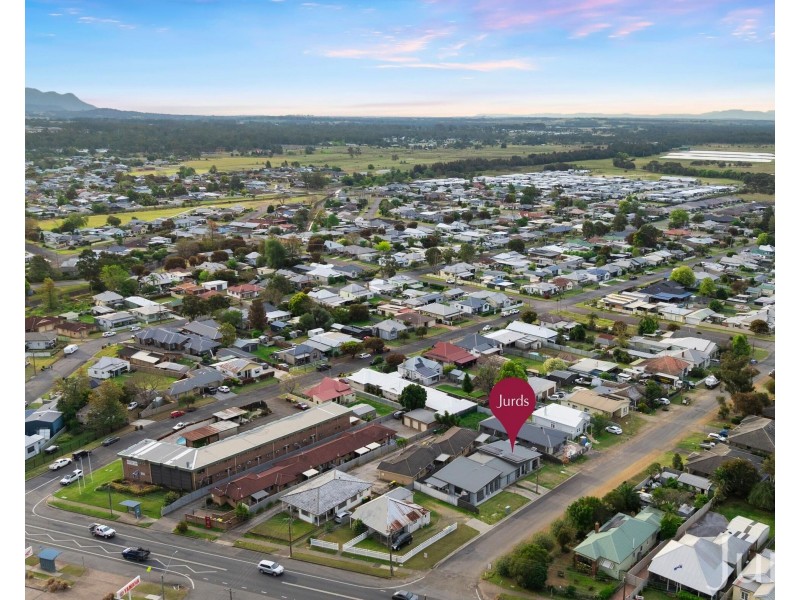 2/1 Elizabeth Street, Cessnock NSW 2325