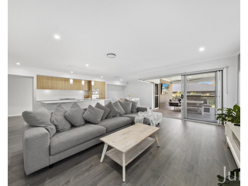 81 Ferry Parade, North Rothbury NSW 2335