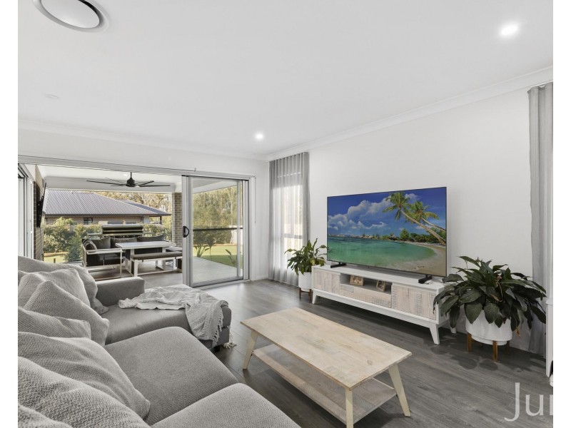 81 Ferry Parade, North Rothbury NSW 2335