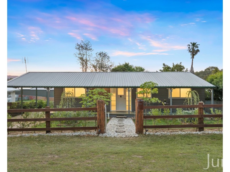 61 Main Road, Paxton NSW 2325