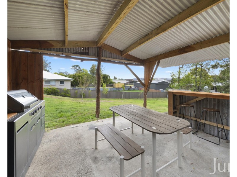 61 Main Road, Paxton NSW 2325