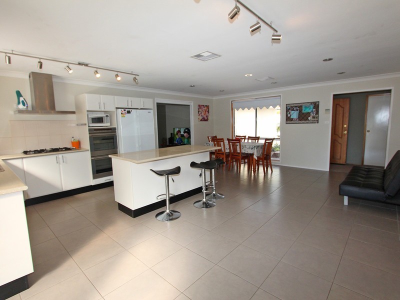 37 Mitchell Street, North Rothbury NSW 2335