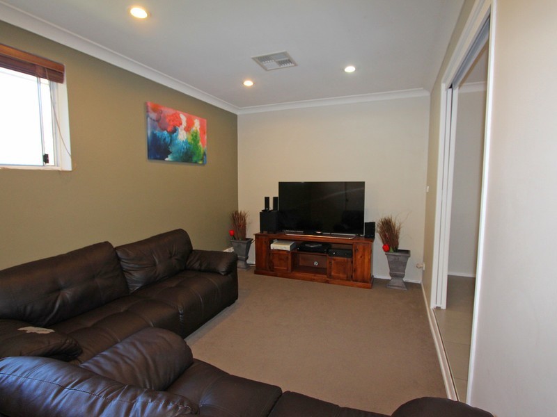 37 Mitchell Street, North Rothbury NSW 2335
