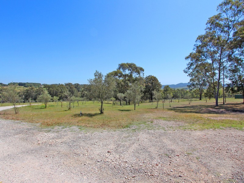 402 McMullins Road, Branxton NSW 2335