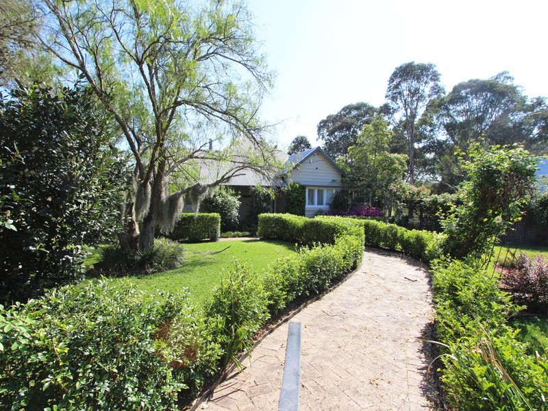 8 Owens Avenue, Millfield NSW 2325