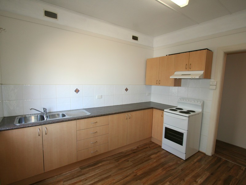 2/53 Cumberland Street, Cessnock NSW 2325