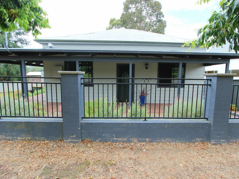 35 Hall Street, Cessnock NSW 2325