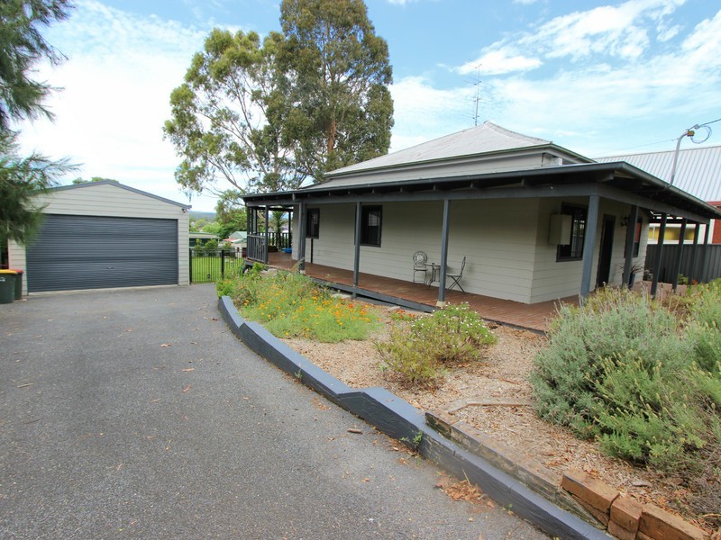 35 Hall Street, Cessnock NSW 2325