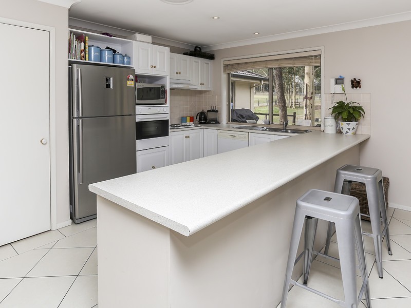 8 Sutton Grove, Branxton NSW 2335