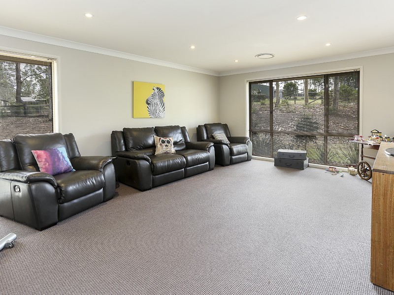 8 Sutton Grove, Branxton NSW 2335