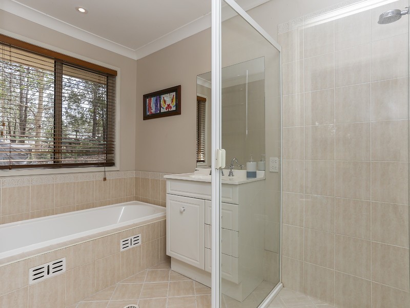 8 Sutton Grove, Branxton NSW 2335