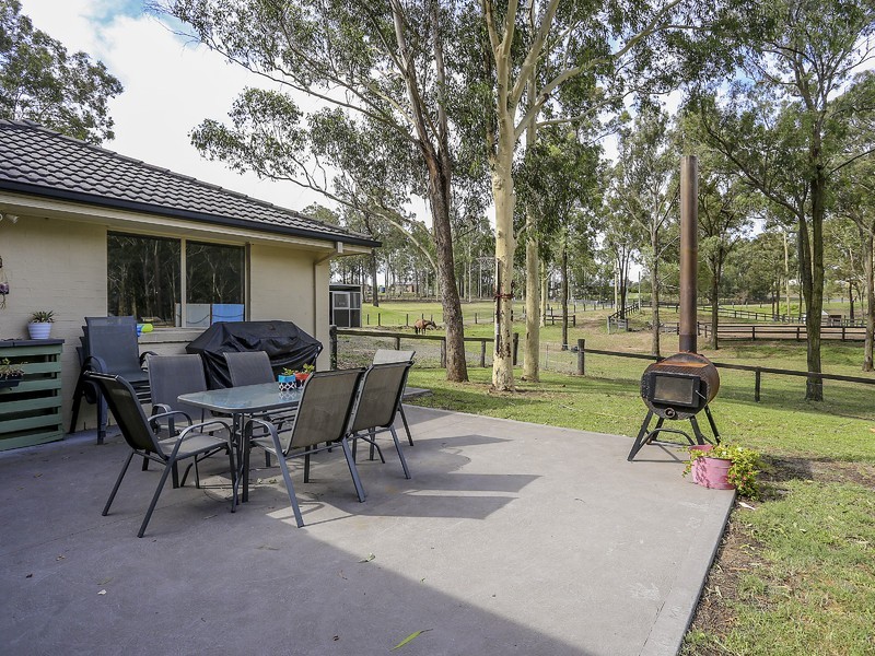 8 Sutton Grove, Branxton NSW 2335