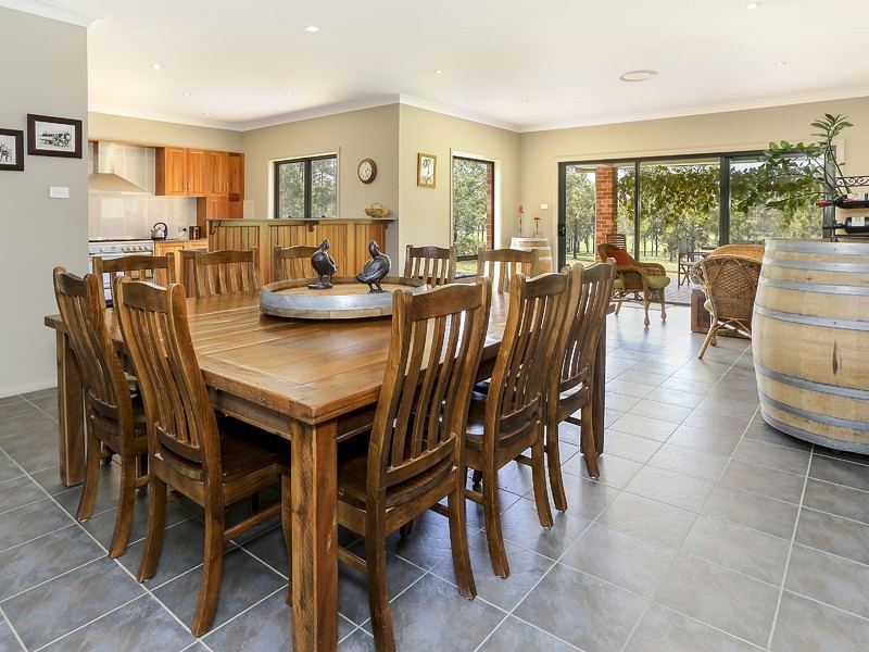 160 Londons Road, Lovedale NSW 2325