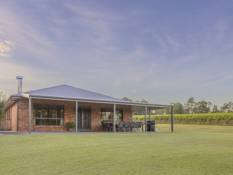 160 Londons Road, Lovedale NSW 2325
