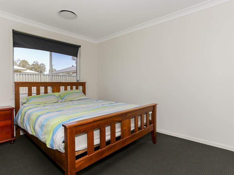 4 Zinfandel Circuit, Cessnock NSW 2325