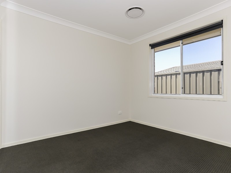 4 Zinfandel Circuit, Cessnock NSW 2325