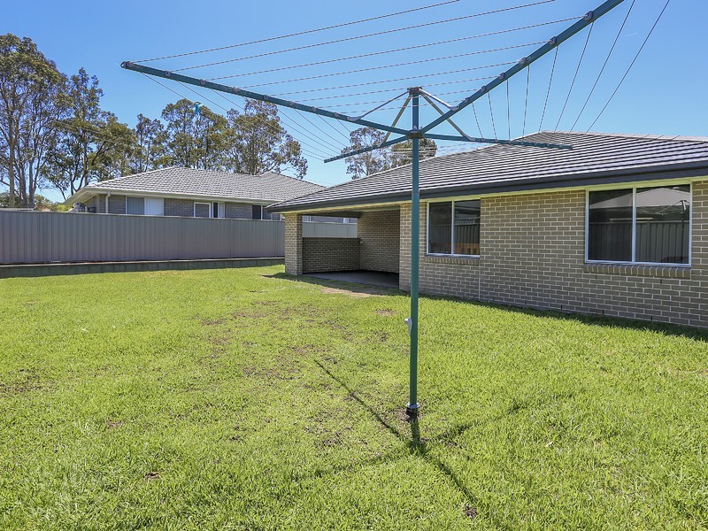 4 Zinfandel Circuit, Cessnock NSW 2325