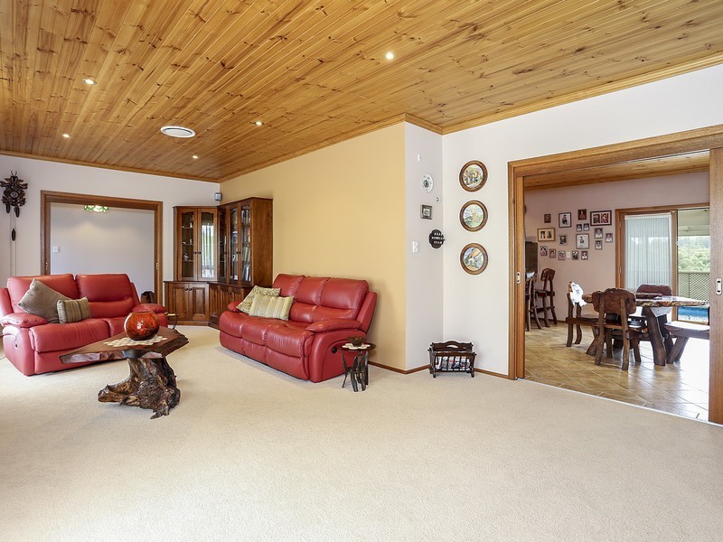 120 Wollong Road, Quorrobolong NSW 2325