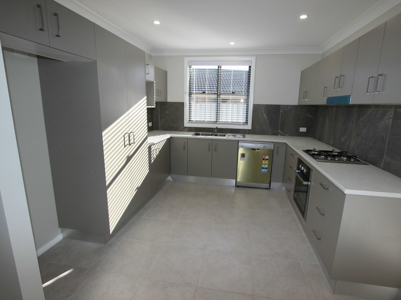 2/1 Elizabeth Street, Cessnock NSW 2325