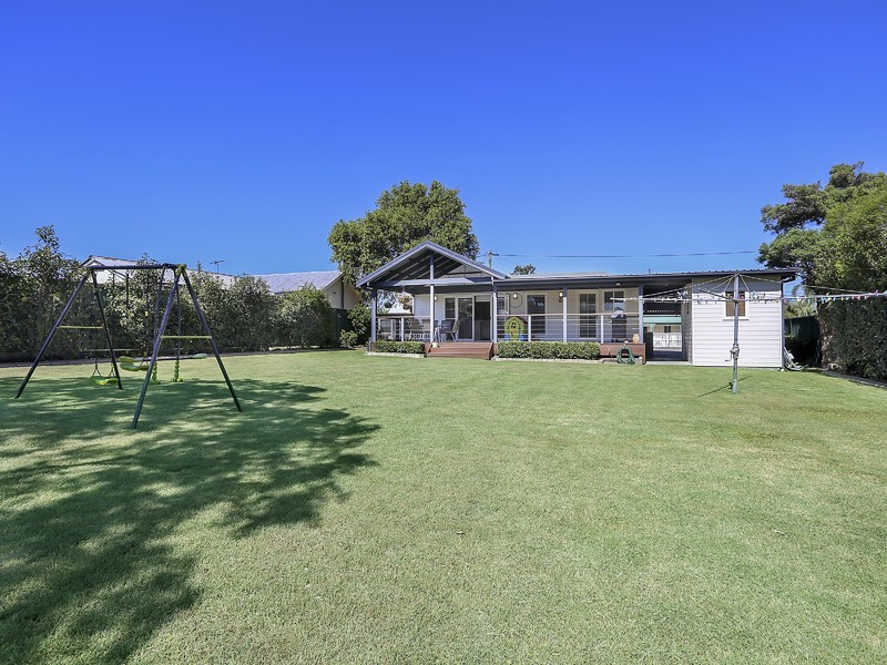 9 Lewis Street, Greta NSW 2334