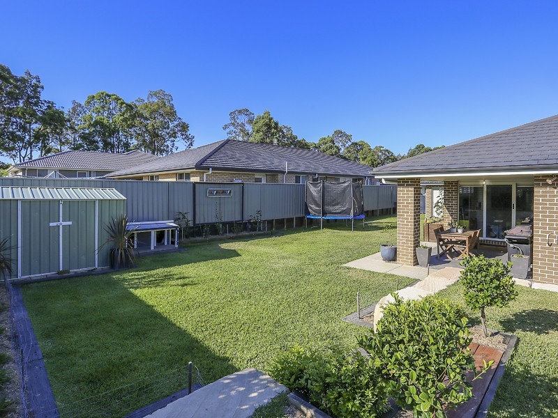 6 Zinfandel Circuit, Cessnock NSW 2325