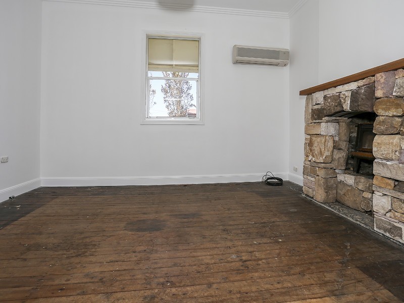 25 Quarrybylong Street, Cessnock NSW 2325