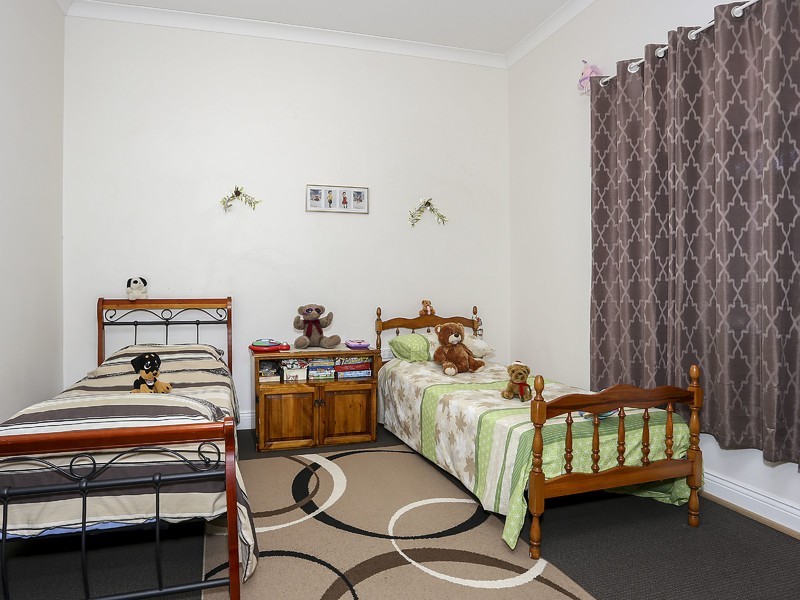 24 Love Street, Cessnock NSW 2325