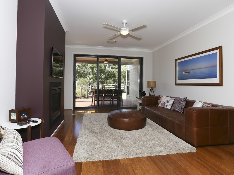 25 Mahogany Drive, Rothbury NSW 2320