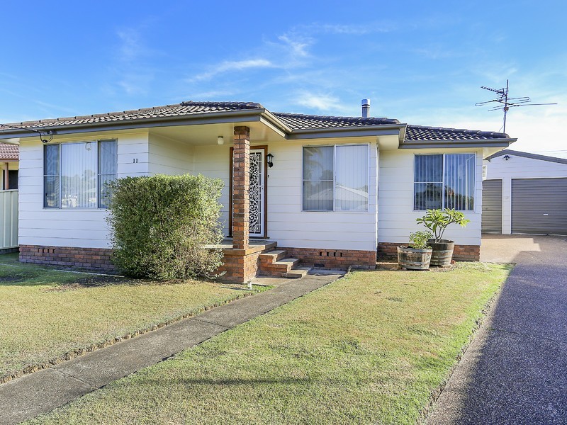 11 Balmoral Avenue, Cessnock NSW 2325