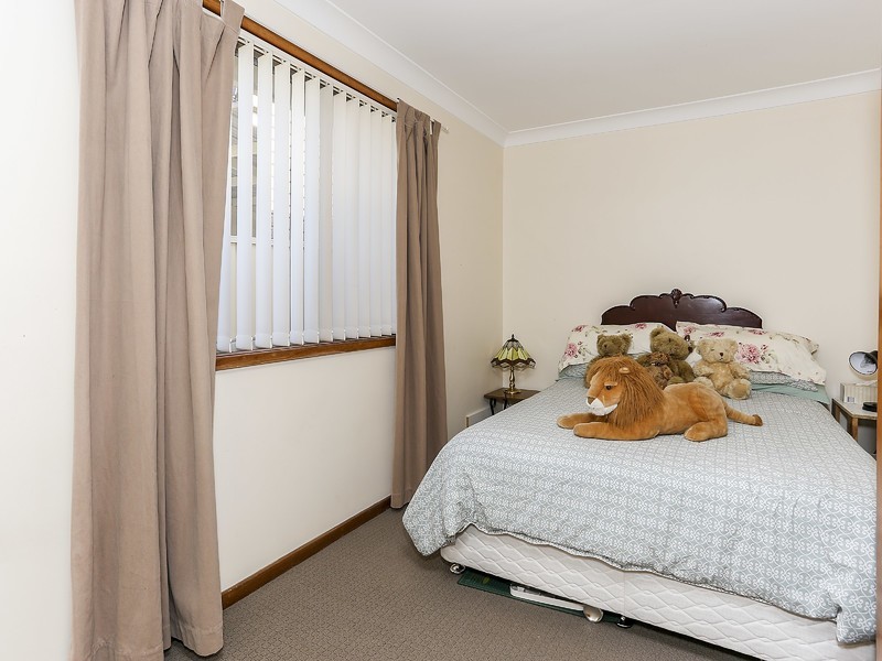 11 Balmoral Avenue, Cessnock NSW 2325