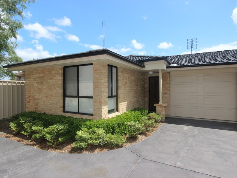 2/9 King Street, Cessnock NSW 2325