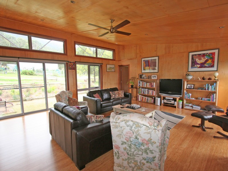 204 Thompsons Road, Milbrodale NSW 2330