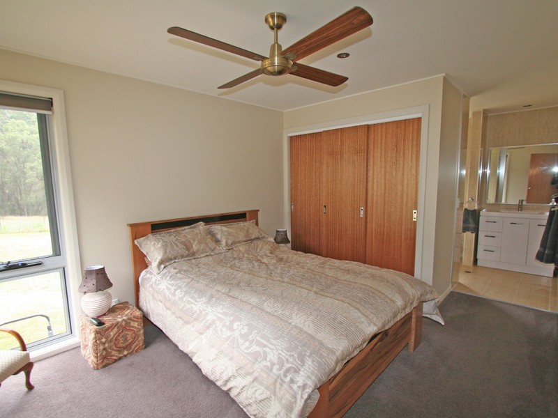 204 Thompsons Road, Milbrodale NSW 2330