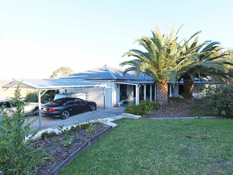 692 Luskintyre Road, Luskintyre NSW 2321
