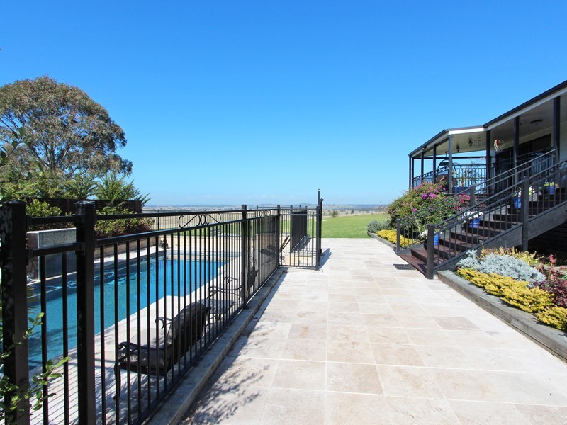 692 Luskintyre Road, Luskintyre NSW 2321