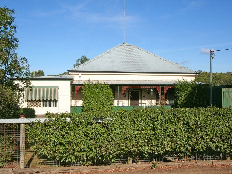 1 Neath Road, Neath NSW 2326