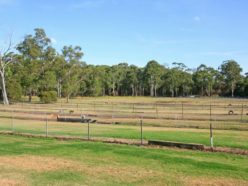 1 Neath Road, Neath NSW 2326