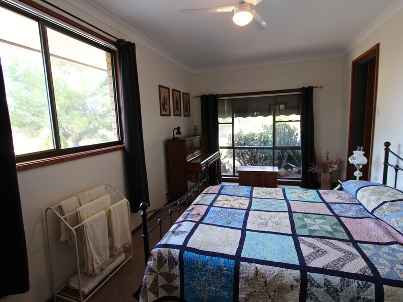 2292 Putty Road, Bulga NSW 2330