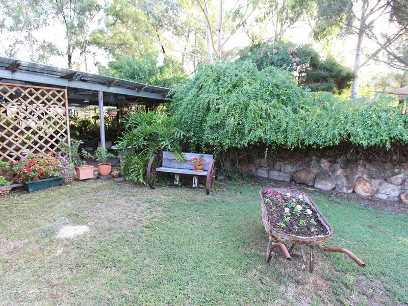 2292 Putty Road, Bulga NSW 2330
