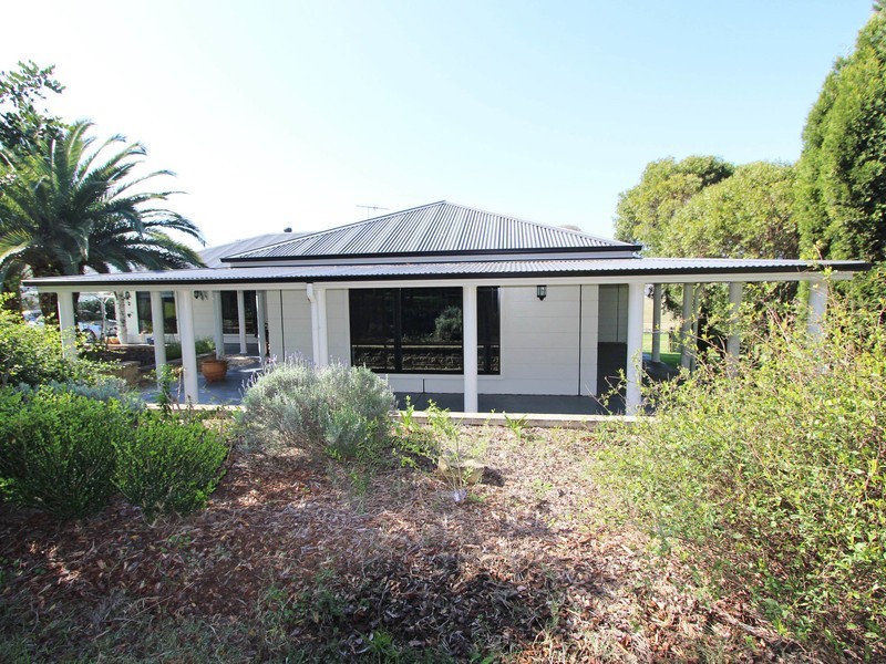 692 Luskintyre Road, Luskintyre NSW 2321