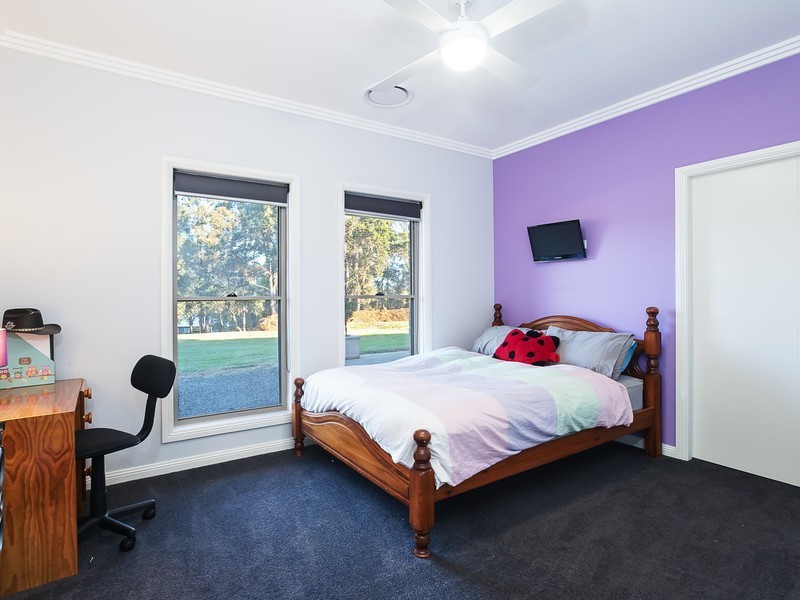 8 Tunnel Road, Cessnock NSW 2325