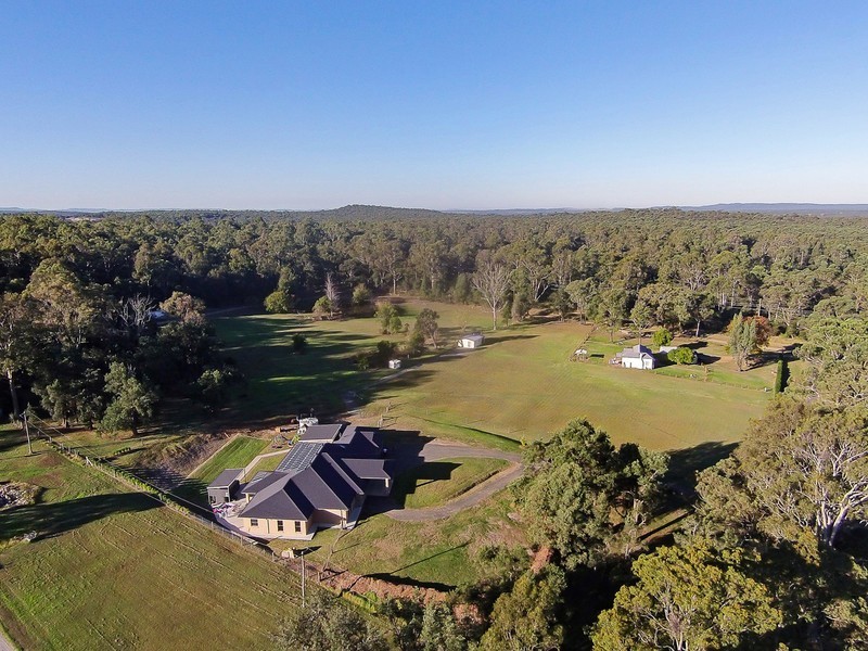 8 Tunnel Road, Cessnock NSW 2325