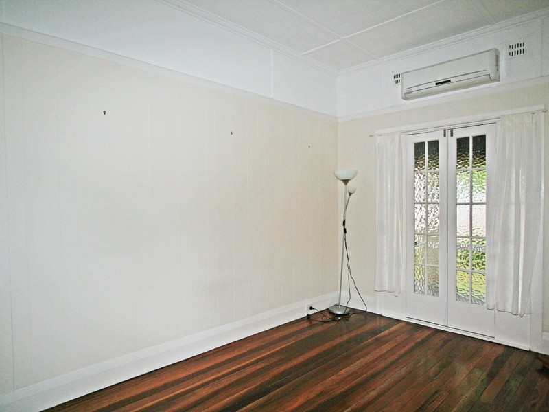 2 Fourth Street, Cessnock NSW 2325