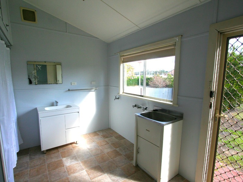 2/53 Cumberland Street, Cessnock NSW 2325