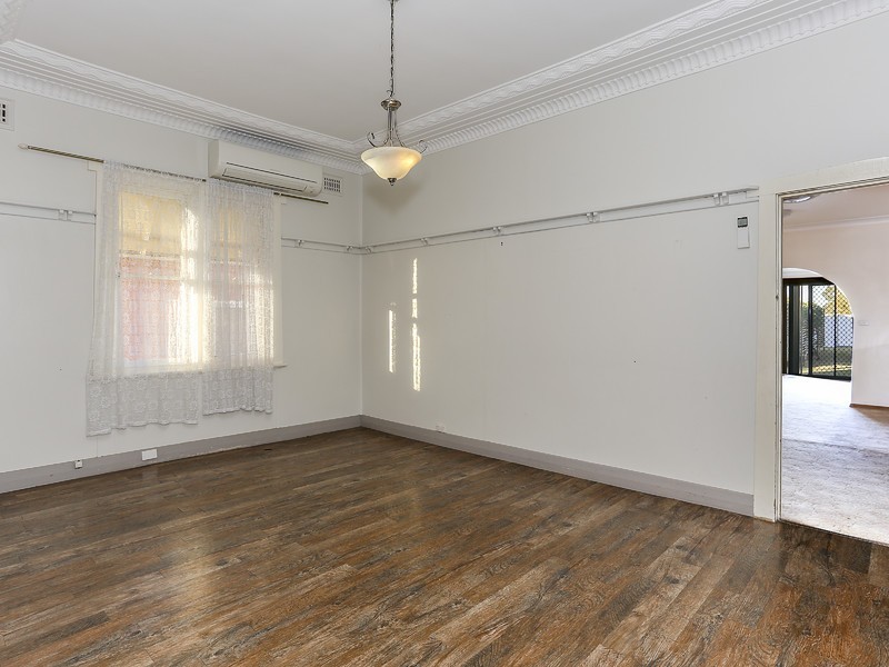 62 Desmond Street, Cessnock NSW 2325