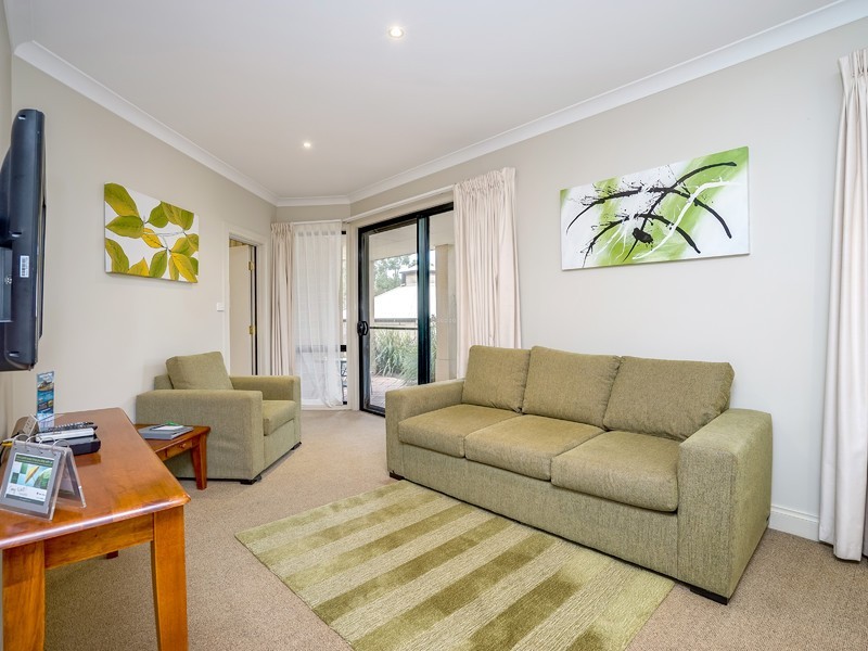 Villa 27- 28 Leisure Inn, Cnr Broke and McDonalds Road, Pokolbin NSW 2320