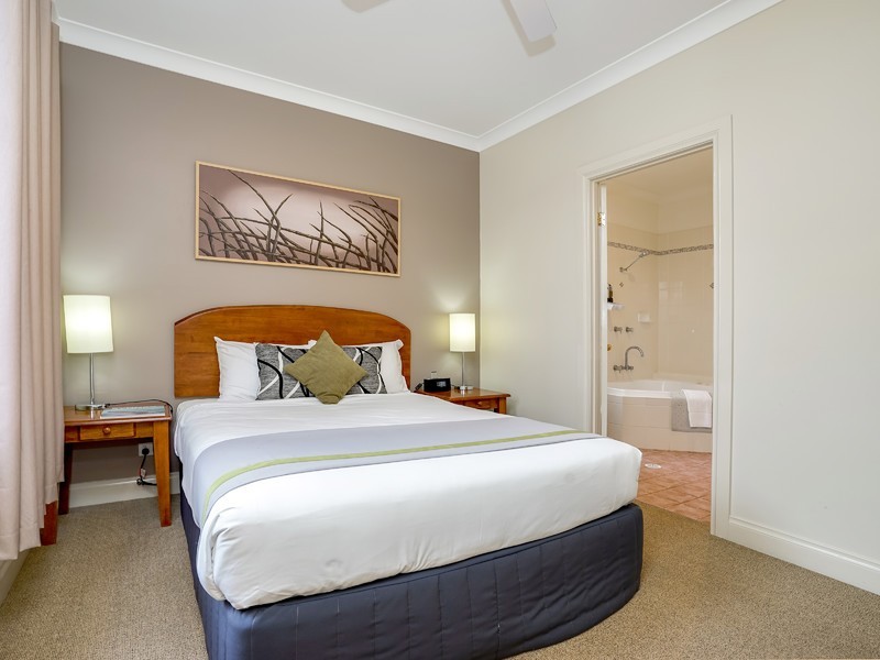 Villa 27- 28 Leisure Inn, Cnr Broke and McDonalds Road, Pokolbin NSW 2320