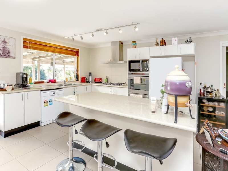 37 Mitchell Street, North Rothbury NSW 2335